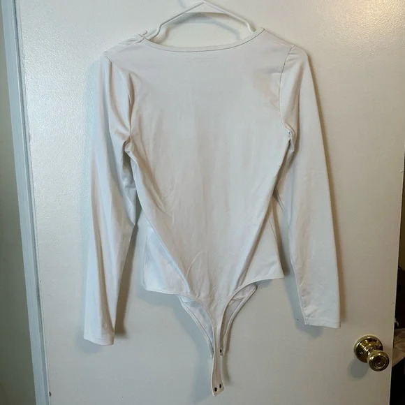 Abercrombie & Fitch Ling Sleeve Bodysuit - Picture 2 of 3